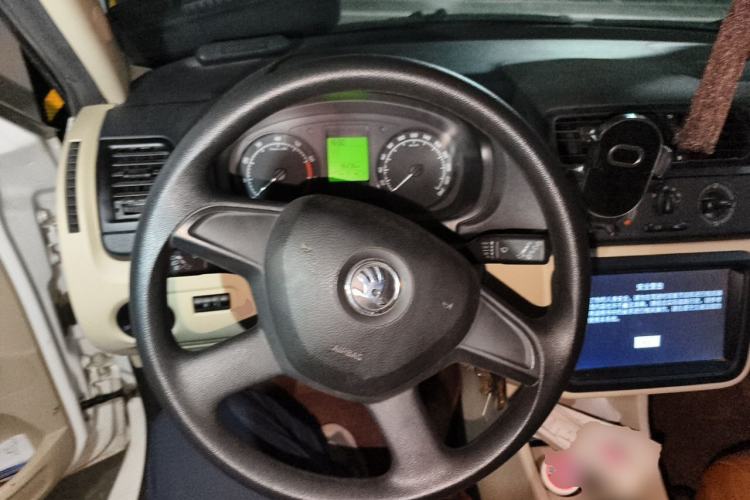 Used Skoda Fabia 2014 1.4L Manual Crystal Edition Steering Wheel