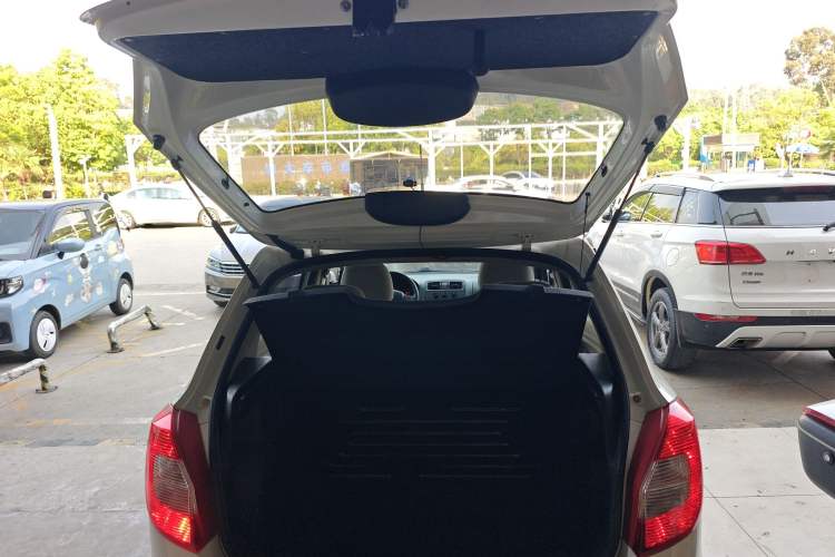 Used Skoda Fabia 2014 1.4L Automatic Crystal Edition Trunk