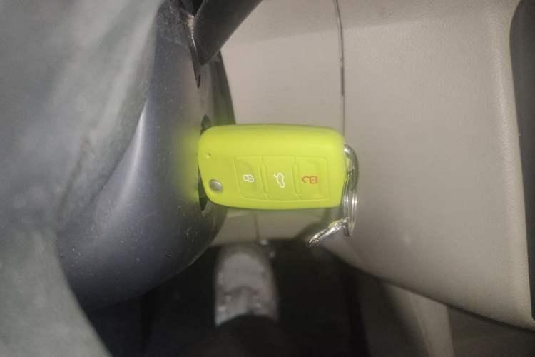 Used Skoda Fabia 2014 1.4L Automatic Crystal Edition Vehicle Key