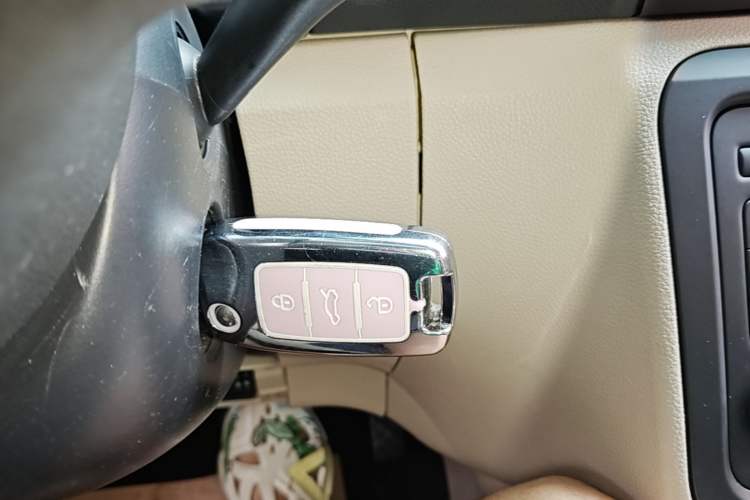 Used Skoda Fabia 2014 1.4L Automatic Crystal Edition Vehicle Key