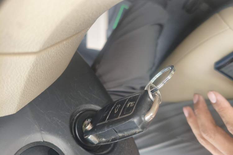 Used Skoda Fabia 2014 1.4L Automatic Crystal Edition Vehicle Key