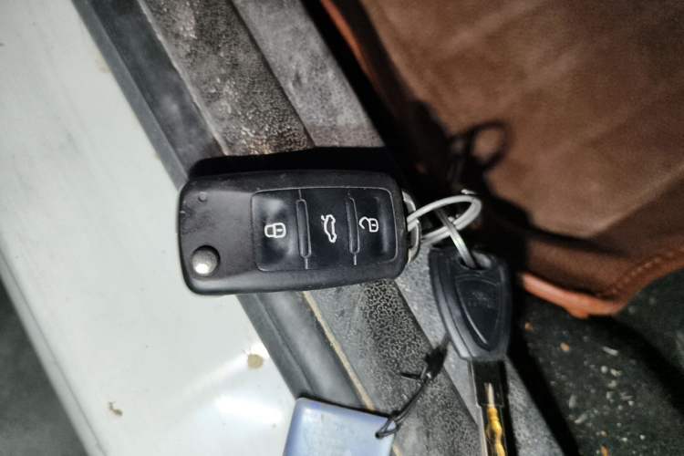 Used Skoda Fabia 2014 1.4L Manual Crystal Edition Vehicle Key