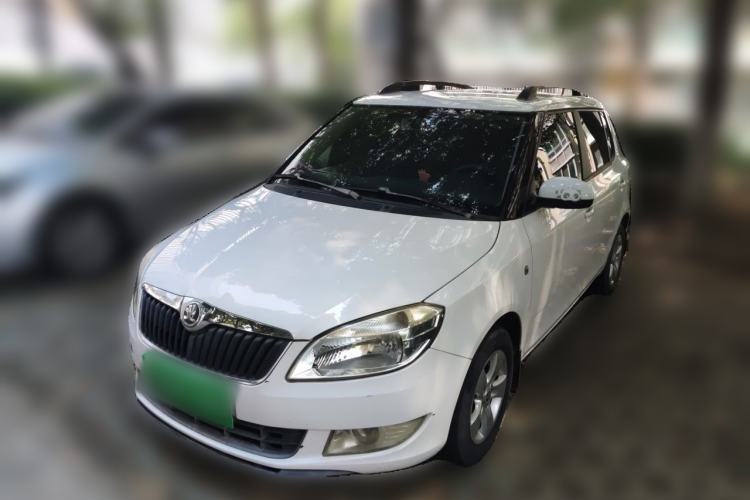 Skoda Fabia 2014 1.4L Manual Crystal Edition مستعملة Guazi used car, China used car export, Used car for sale, Used  cars, Cheapest cars for sale