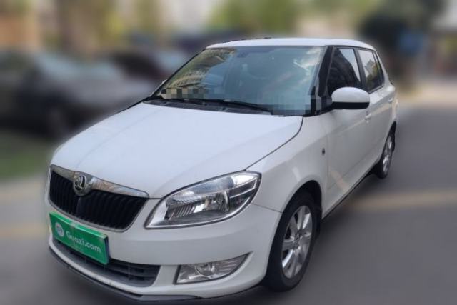 Used Skoda Fabia 2014 1.4L Automatic Crystal Edition