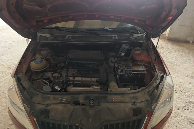 Used Skoda Fabia 2014 1.4L Automatic Crystal Edition Engine Bay