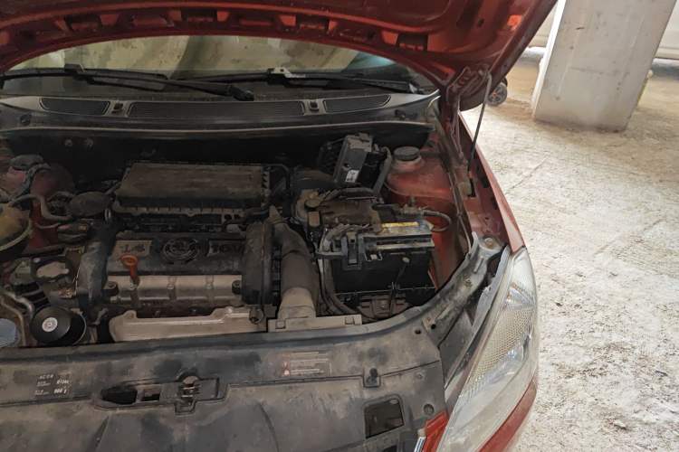Used Skoda Fabia 2014 1.4L Automatic Crystal Edition Engine Bay Left