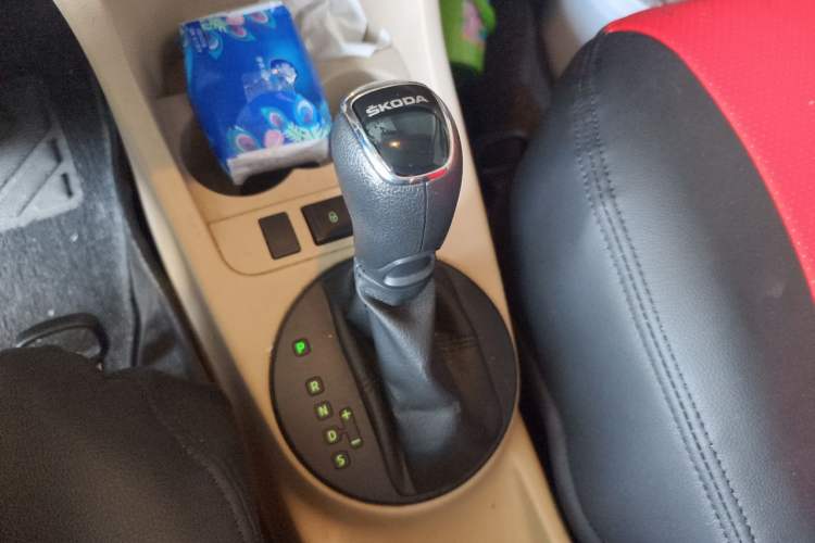 Used Skoda Fabia 2014 1.4L Automatic Crystal Edition Gear Lever