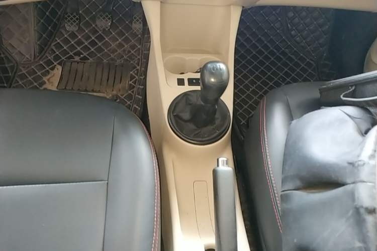 Used Skoda Fabia 2014 1.4L Manual Crystal Edition Gear Lever