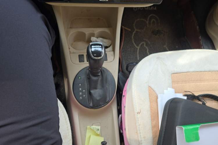 Used Skoda Fabia 2014 1.4L Automatic Crystal Edition Gear Lever