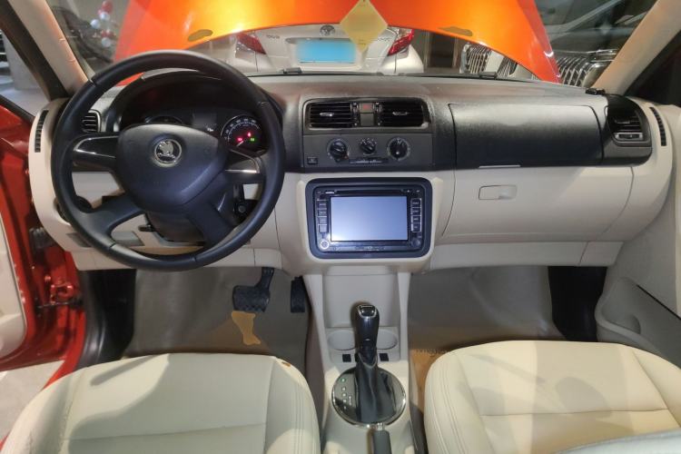Used Skoda Fabia 2014 1.4L Automatic Crystal Edition Interior 2