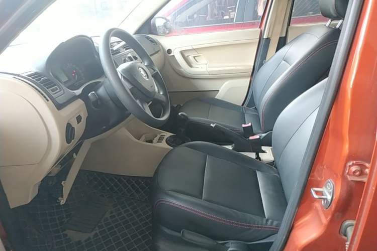 Used Skoda Fabia 2014 1.4L Manual Crystal Edition Left Front Seat