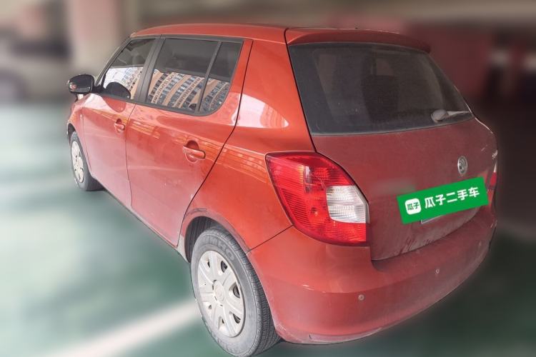 Used Skoda Fabia 2014 1.4L Automatic Crystal Edition Rear Left 45 Deg