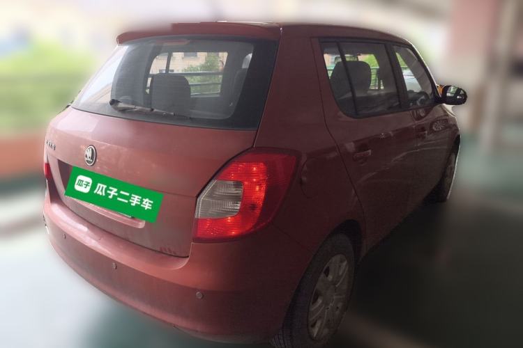 Used Skoda Fabia 2014 1.4L Automatic Crystal Edition Rear Right 45 Deg