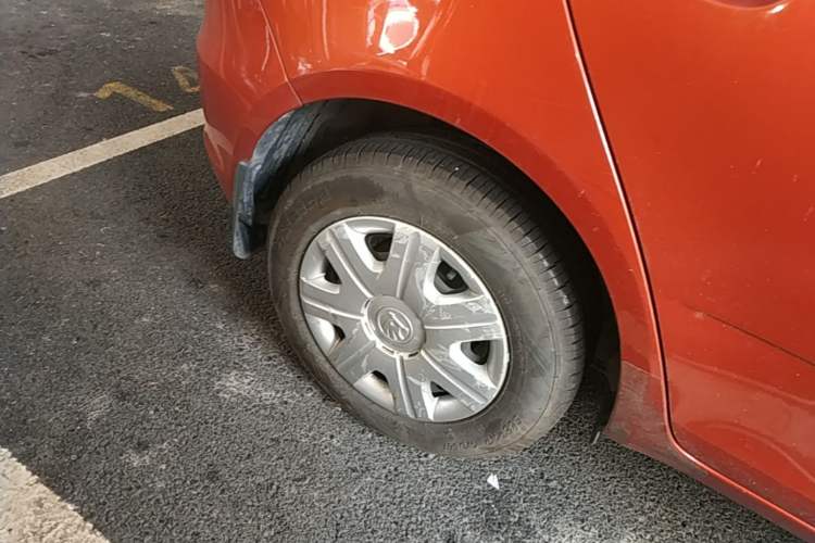 Used Skoda Fabia 2014 1.4L Manual Crystal Edition Right Rear Wheel Hub
