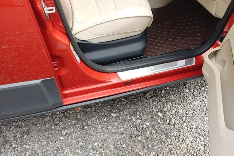Used Skoda Fabia 2014 1.6L Scout Right Side Sill