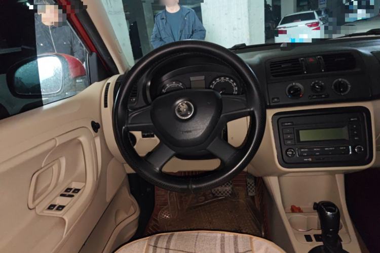 Used Skoda Fabia 2014 1.4L Automatic Crystal Edition Steering Wheel