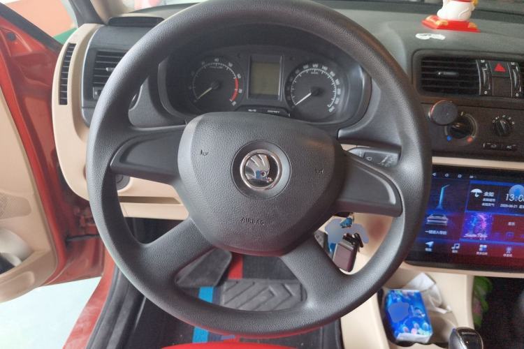 Used Skoda Fabia 2014 1.4L Automatic Crystal Edition Steering Wheel