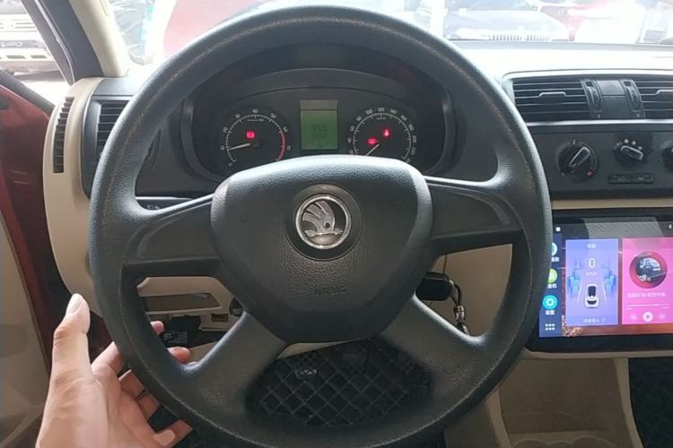 Used Skoda Fabia 2014 1.4L Manual Crystal Edition Steering Wheel