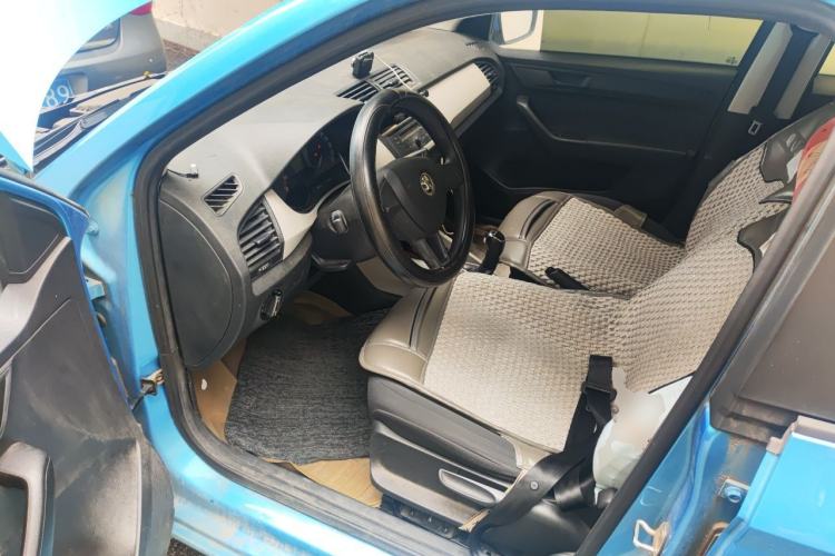 Used Skoda Fabia 2015 1.4L Automatic Front-Drive Model Driver Seat