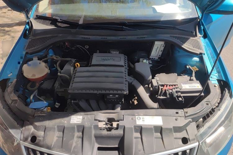 Used Skoda Fabia 2015 1.4L Manual Front-Wheel Drive Model Engine Bay