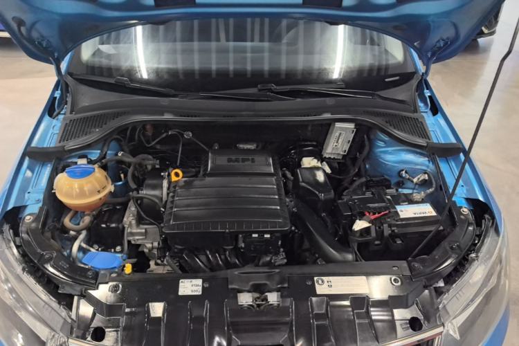 Used Skoda Fabia 2015 1.4L Automatic Front-Drive Model Engine Bay