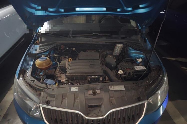 Used Skoda Fabia 2015 1.4L Automatic Front-Drive Model Engine Bay