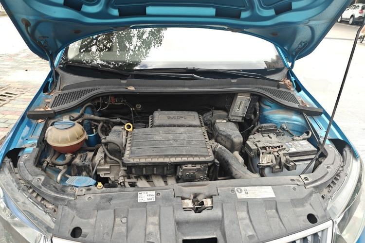 Used Skoda Fabia 2015 1.4L Automatic Front-Drive Model Engine Bay