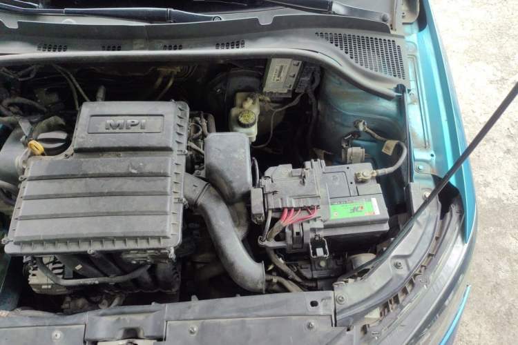 Used Skoda Fabia 2015 1.4L Manual Trend Edition Engine Bay Left