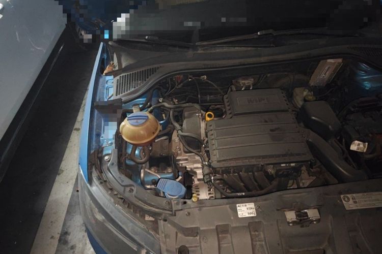 Used Skoda Fabia 2015 1.4L Automatic Front-Drive Model Engine Bay Right