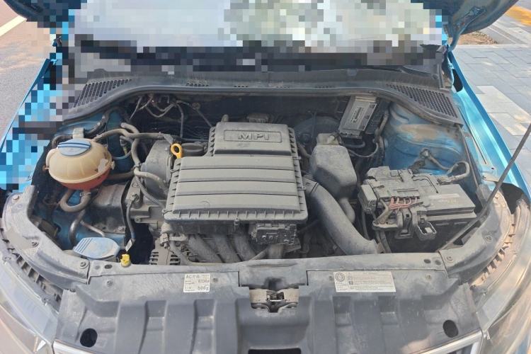 Used Skoda Fabia 2015 1.4L Manual Front-Wheel Drive Model Engine Bay