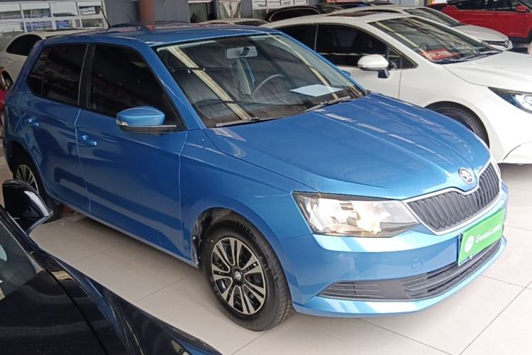 Used Skoda Fabia 2015 1.4L Automatic Front-Drive Model Exterior 1
