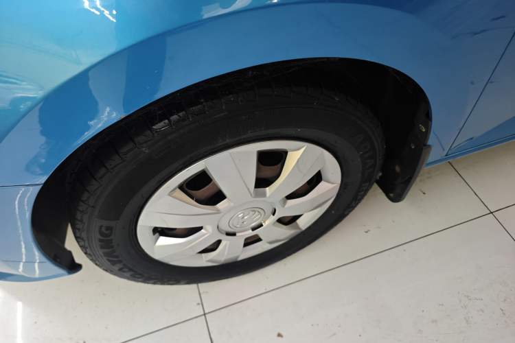 Used Skoda Fabia 2015 1.4L Automatic Front-Drive Model Exterior 3