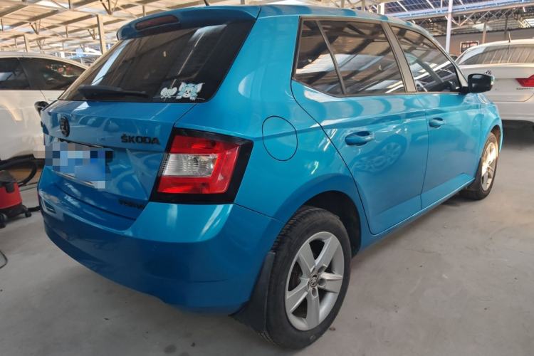 Used Skoda Fabia 2015 1.4L Automatic Chuanxing Edition Exterior 5