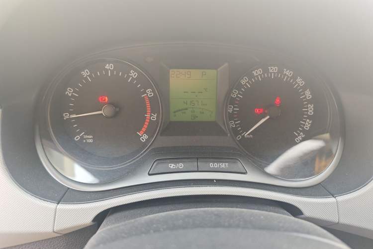 Used Skoda Fabia 2015 1.4L Automatic Front-Drive Model Instrument Cluster