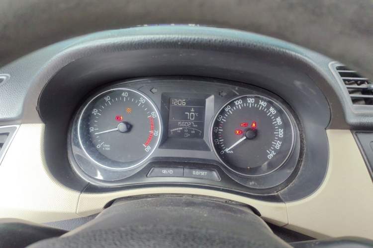 Used Skoda Fabia 2015 1.4L Manual Trend Edition Instrument Cluster