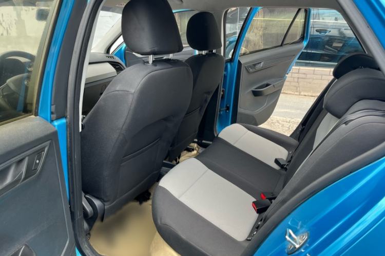 Used Skoda Fabia 2015 1.4L Automatic Front-Drive Model Interior 2