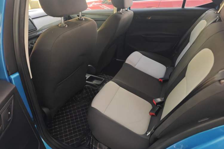 Used Skoda Fabia 2015 1.4L Automatic Front-Drive Model Interior 3