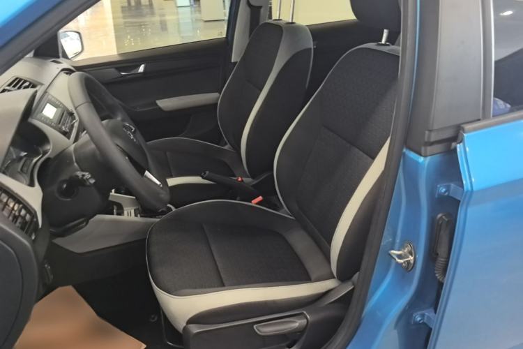 Used Skoda Fabia 2015 1.4L Automatic Front-Drive Model Left Front Seat