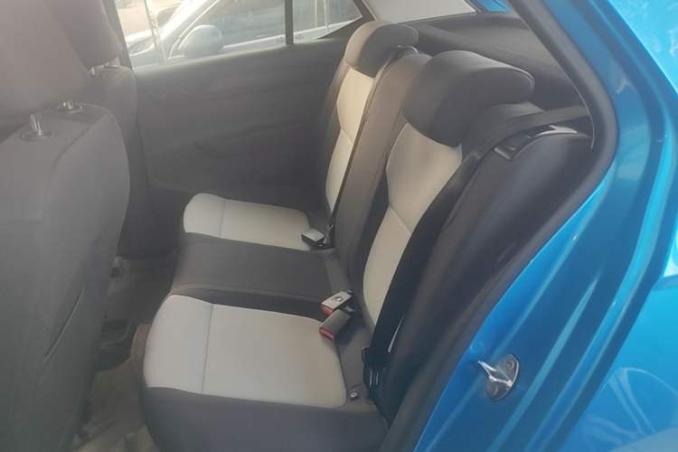 Used Skoda Fabia 2015 1.4L Automatic Front-Drive Model Left Rear Seat