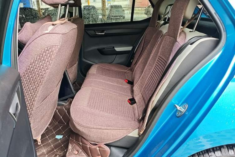Used Skoda Fabia 2015 1.4L Automatic Front-Drive Model Left Rear Seat
