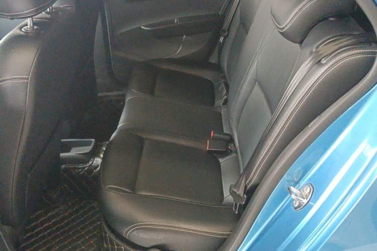 Used Skoda Fabia 2015 1.4L Automatic Front-Drive Model Left Rear Seat