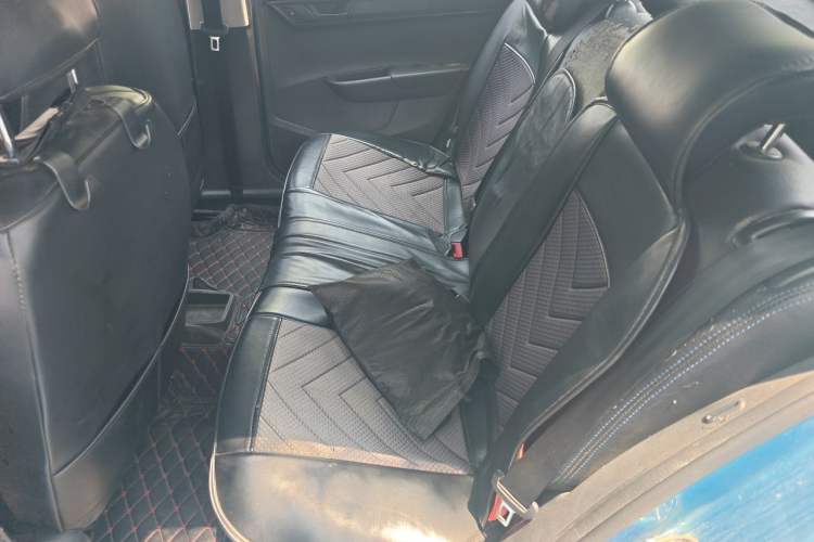Used Skoda Fabia 2015 1.4L Manual Front-Wheel Drive Model Left Rear Seat