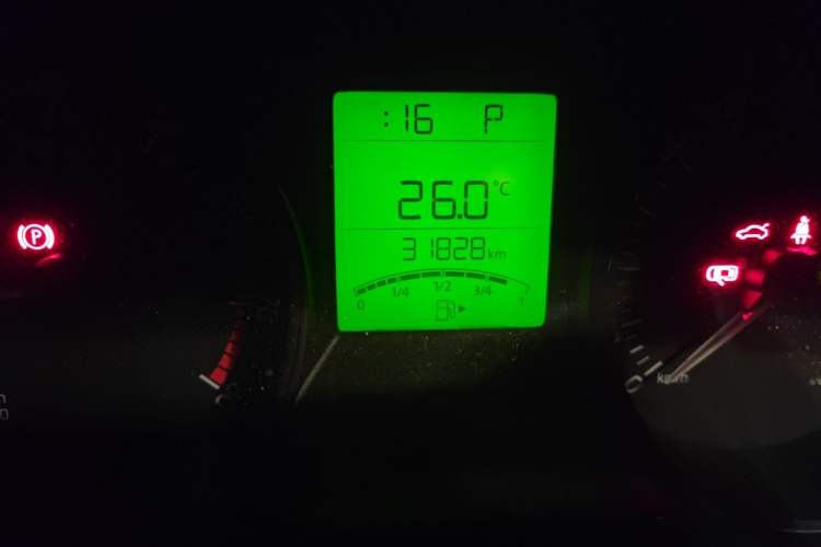 Used Skoda Fabia 2015 1.4L Automatic Front-Drive Model Odometer Close Up