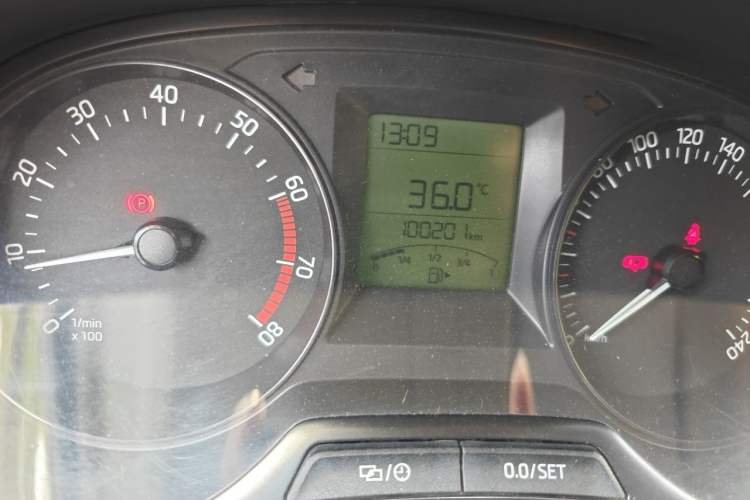 Used Skoda Fabia 2015 1.4L Manual Front-Wheel Drive Model Odometer Close Up