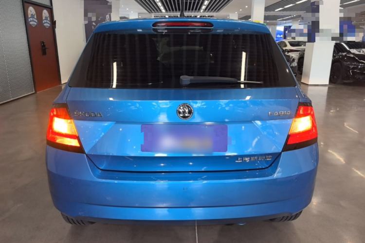 Used Skoda Fabia 2015 1.4L Automatic Front-Drive Model Rear