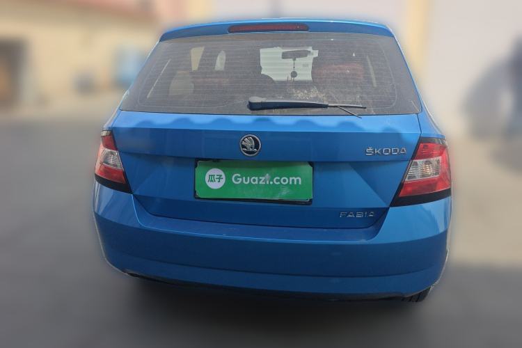 Used Skoda Fabia 2015 1.4L Automatic Front-Drive Model Rear