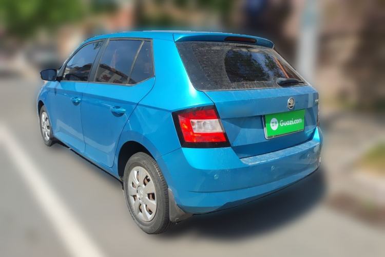 Used Skoda Fabia 2015 1.4L Manual Front-Wheel Drive Model Rear Left 45 Deg
