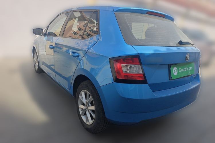 Used Skoda Fabia 2015 1.4L Automatic Front-Drive Model Rear Left 45 Deg