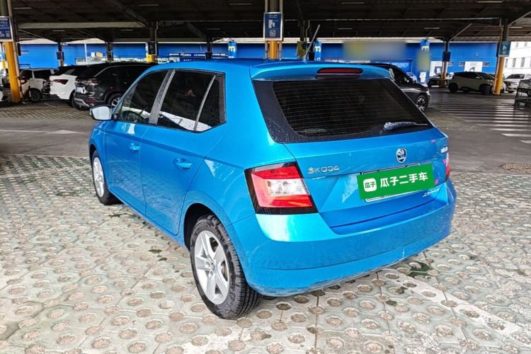 Used Skoda Fabia 2015 1.4L Automatic Front-Drive Model Rear Left 45 Deg