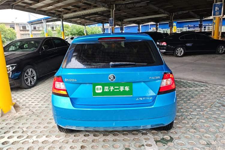 Used Skoda Fabia 2015 1.4L Automatic Front-Drive Model Rear